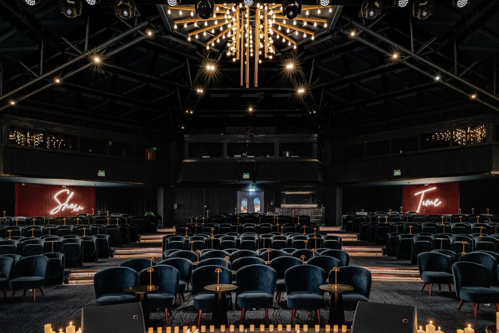 La_heythropwarner_view from Stage