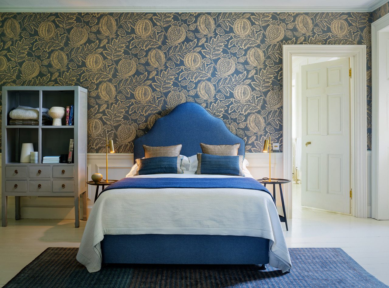 Contract_purley Manor_boutique Wool Deluxe_louisa Hb_panaz Marna Denim_straight On_dressed_landscape_lights Off_hyp25jun00915lg